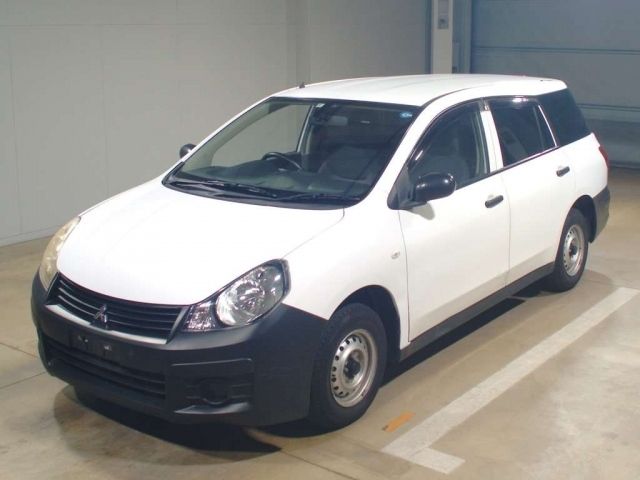 7315 Mitsubishi Lancer van CVY12 2017 г. (TAA Kinki)